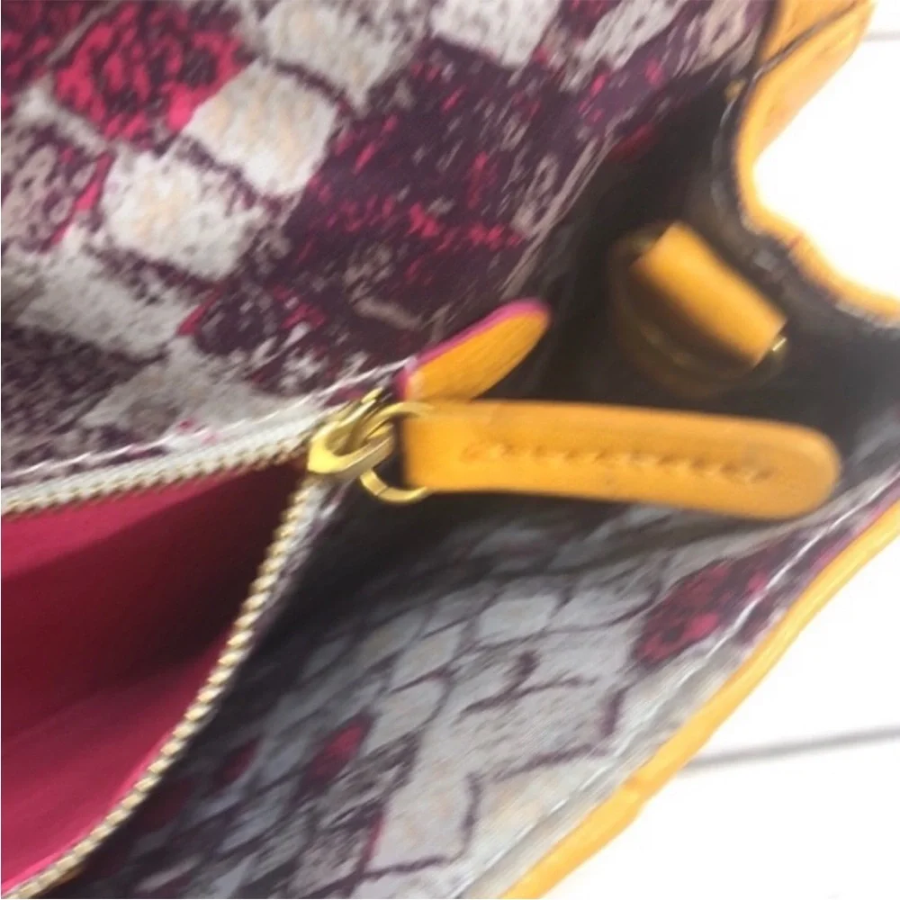 Elliott Lucca Clutch